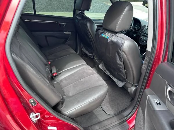 2010 Hyundai Santa Fe - Image 15 of 20