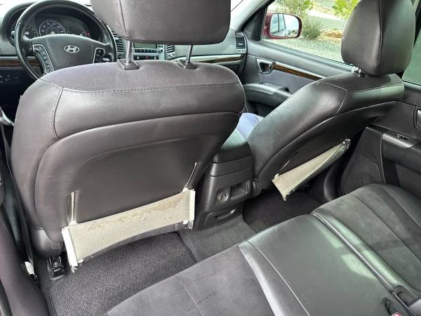2010 Hyundai Santa Fe - Image 17 of 20