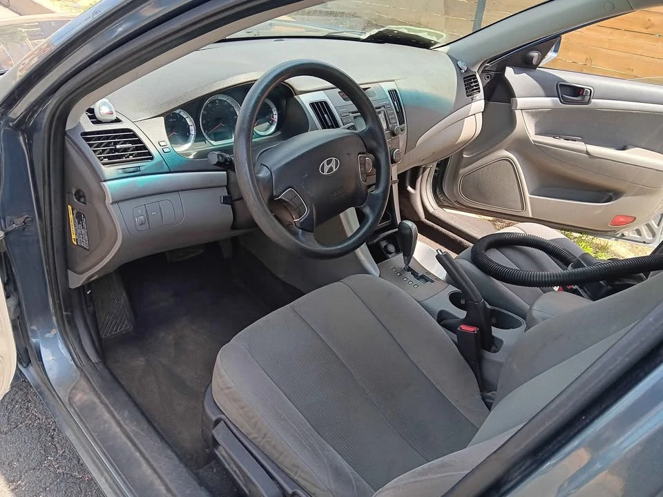 2010 Hyundai Sonata - Image 6 of 9