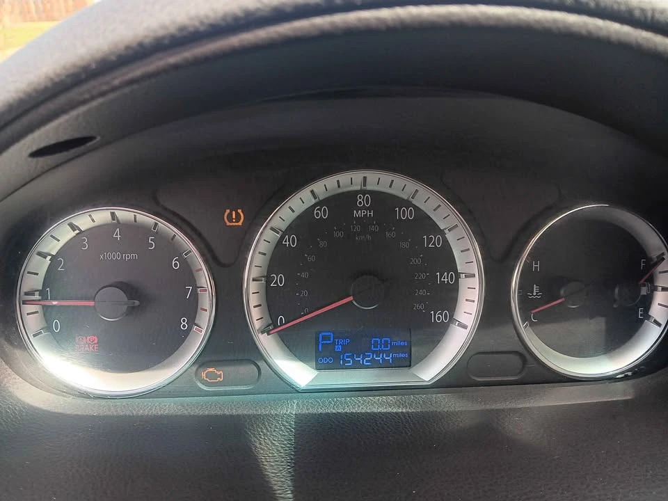 2010 Hyundai Sonata - Image 2 of 9