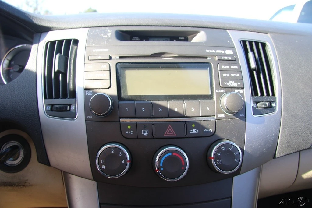 2010 Hyundai Sonata - Image 17 of 21
