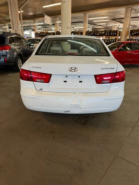 2010 Hyundai Sonata - Image 4 of 9