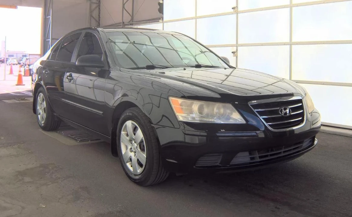 2010 Hyundai Sonata - Image 3 of 13