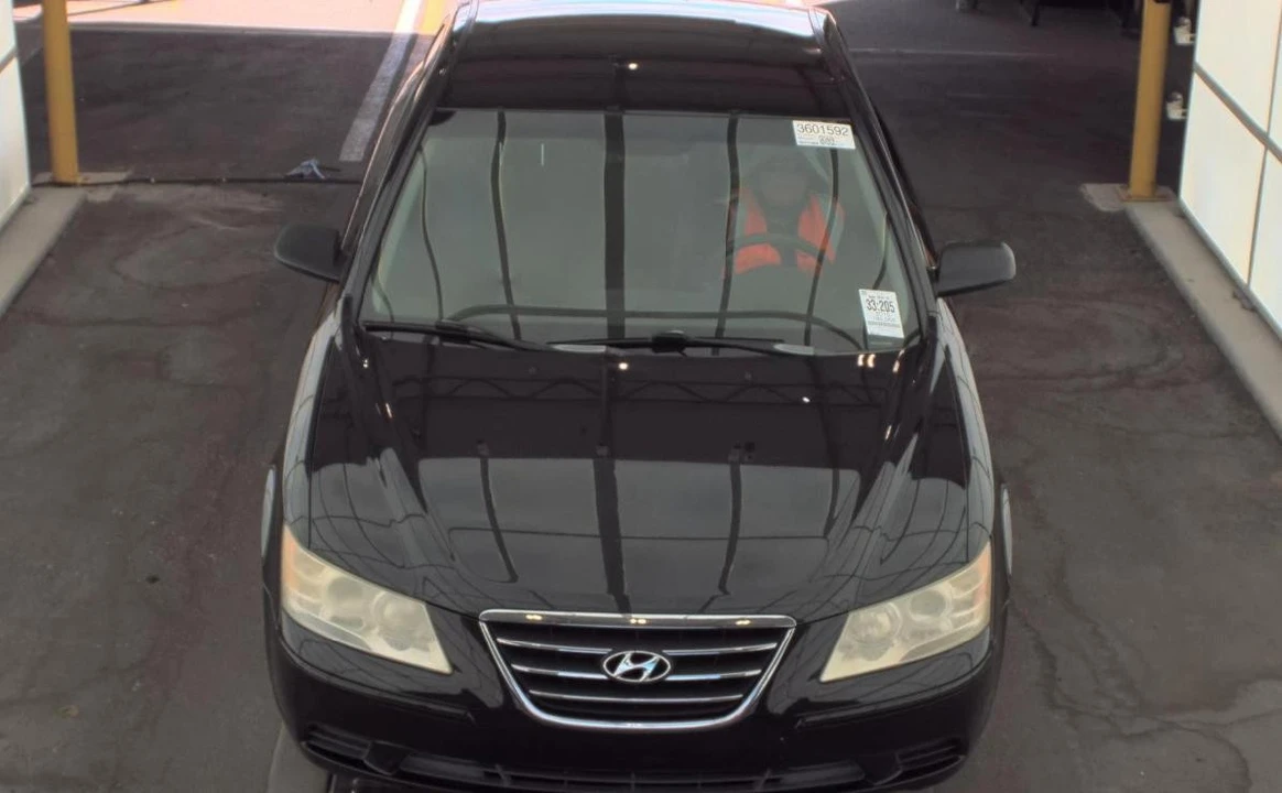 2010 Hyundai Sonata - Image 2 of 13