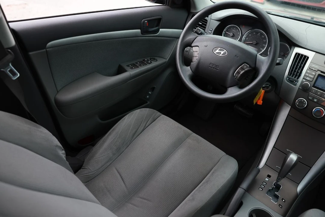 2010 Hyundai Sonata - Image 20 of 21