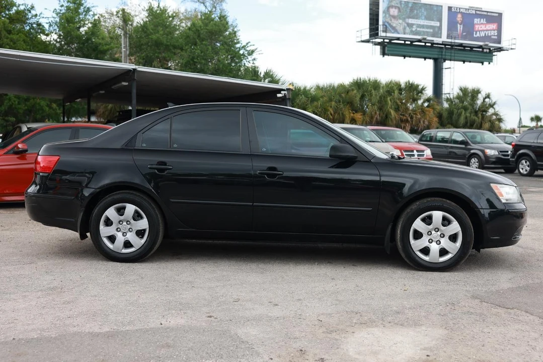 2010 Hyundai Sonata - Image 13 of 21