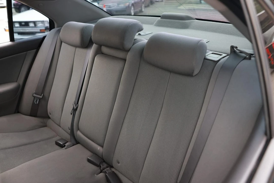 2010 Hyundai Sonata - Image 8 of 21