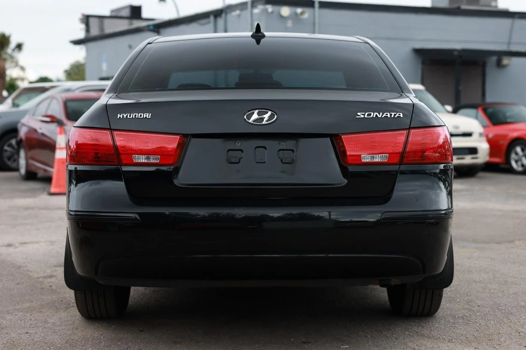 2010 Hyundai Sonata - Image 7 of 21