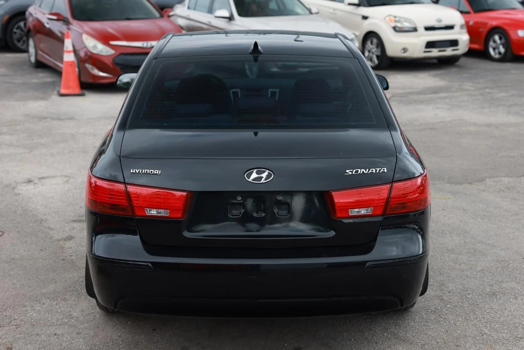 2010 Hyundai Sonata - Image 9 of 21