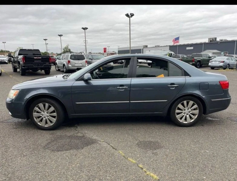 2010 Hyundai Sonata - Image 8 of 11