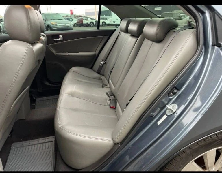 2010 Hyundai Sonata - Image 10 of 11