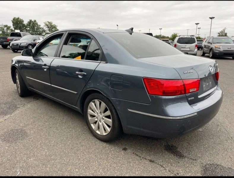 2010 Hyundai Sonata - Image 7 of 11