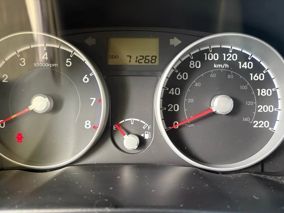 2010 Hyundai Accent - Image 8 of 9