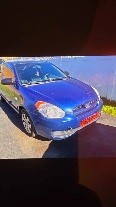 2010 Hyundai Accent - Image 2 of 9