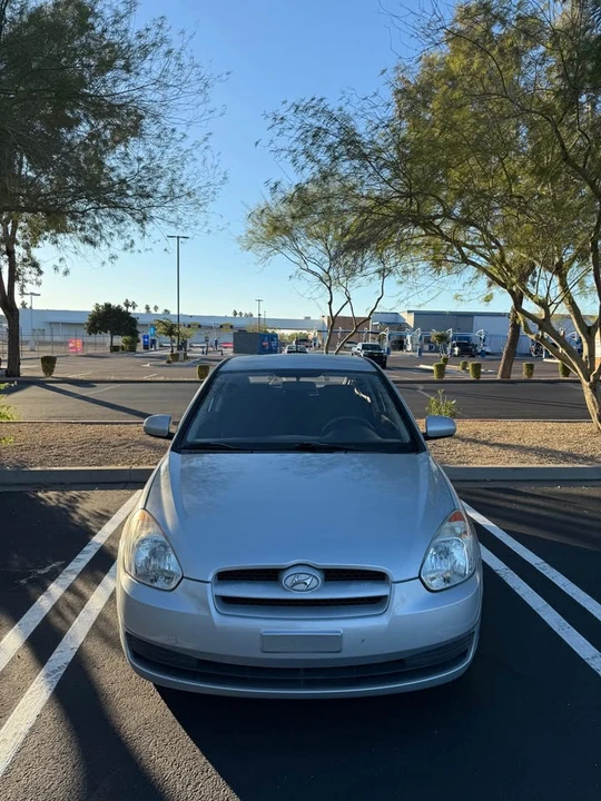 2010 Hyundai Accent - Image 2 of 13
