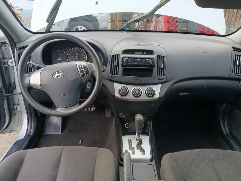 2010 Hyundai Elantra - Image 3 of 7