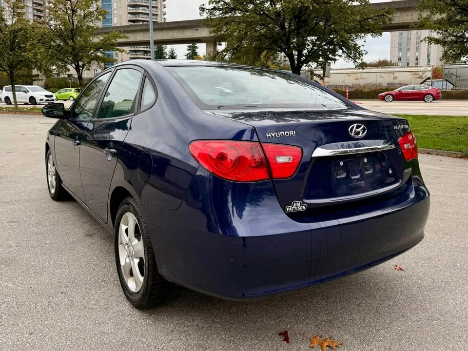 2010 Hyundai Elantra - Image 5 of 18