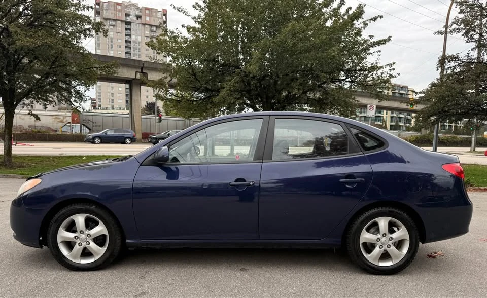 2010 Hyundai Elantra - Image 6 of 18