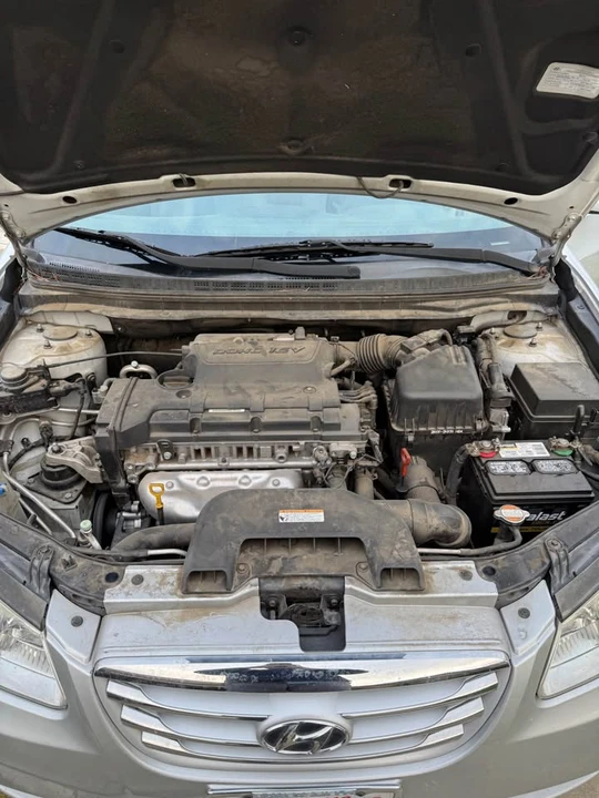 2010 Hyundai Elantra - Image 7 of 9