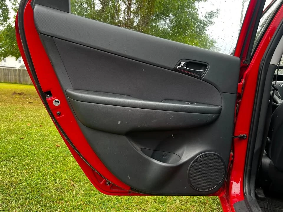2010 Hyundai Elantra - Image 13 of 20