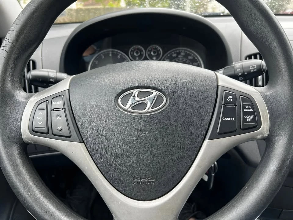 2010 Hyundai Elantra - Image 17 of 20