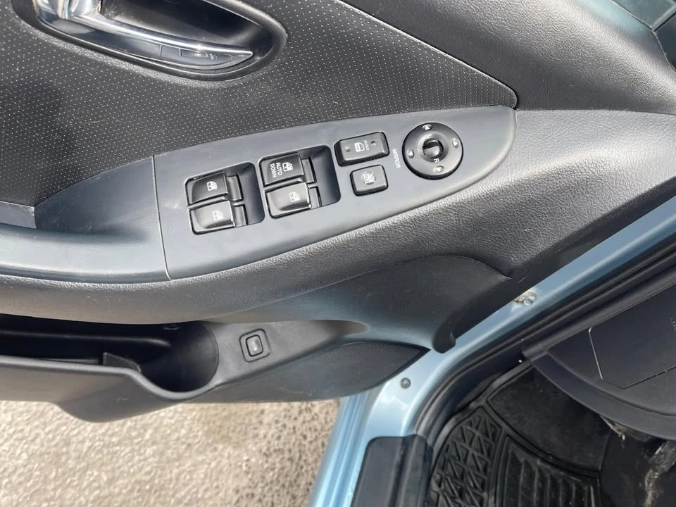 2010 Hyundai Elantra - Image 13 of 17