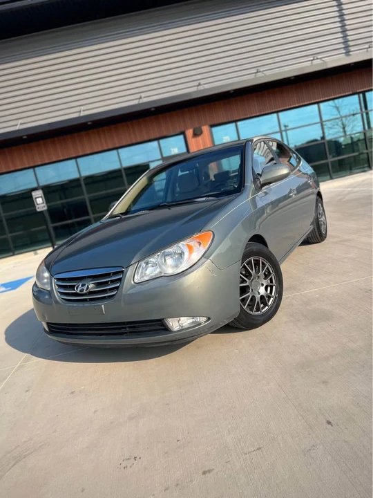 2010 Hyundai Elantra - Image 2 of 12
