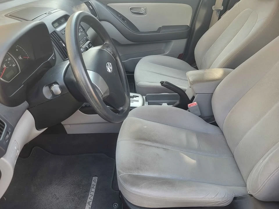 2010 Hyundai Elantra - Image 6 of 9