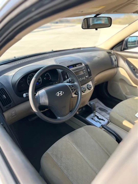 2010 Hyundai Elantra - Image 6 of 12