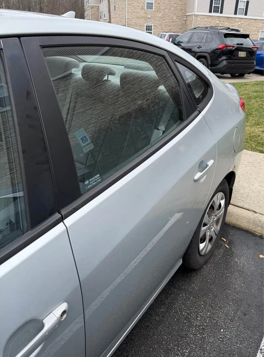 2010 Hyundai Elantra - Image 6 of 14