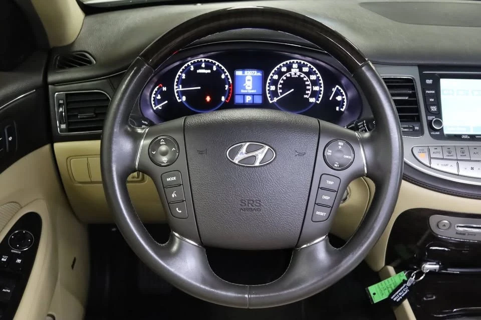 2010 Hyundai Genesis - Image 11 of 20