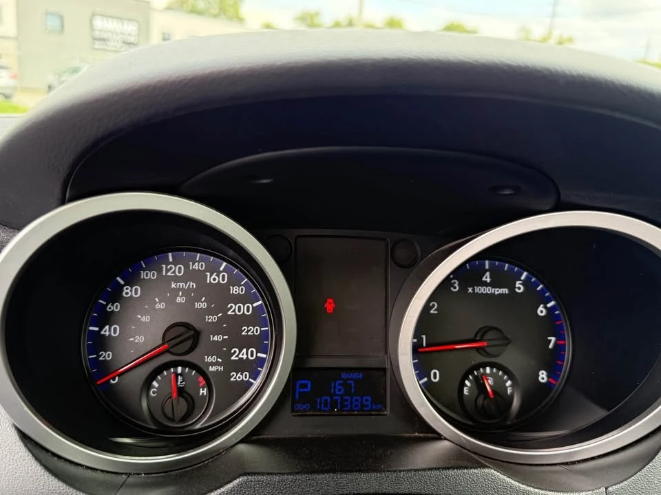 2010 Hyundai Genesis - Image 12 of 17