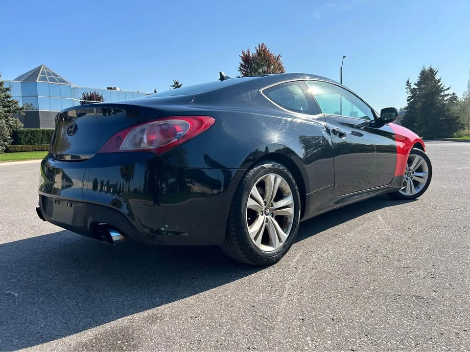 2010 Hyundai Genesis - Image 7 of 9