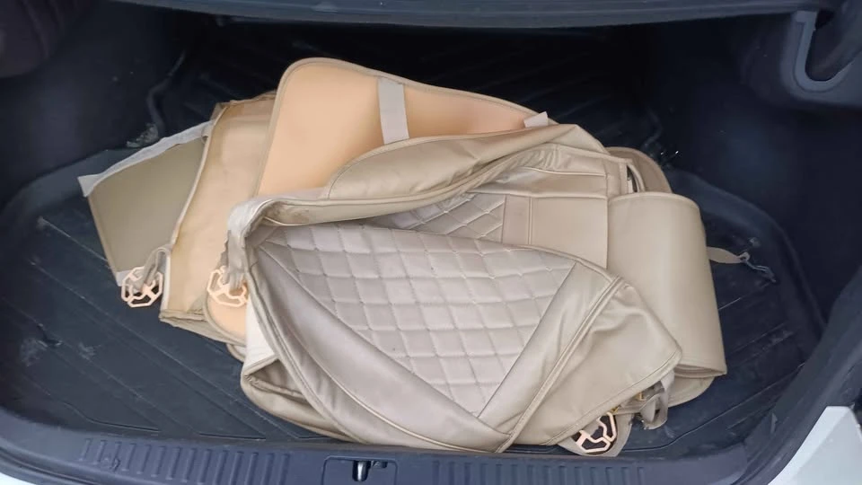 2010 Hyundai Genesis - Image 6 of 7