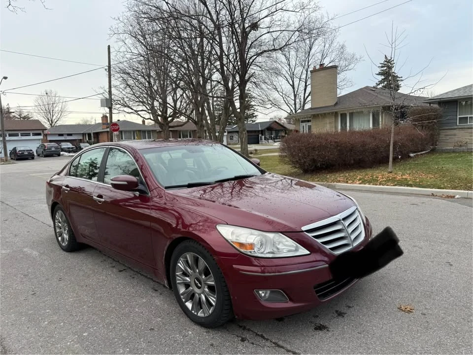 2010 Hyundai Genesis - Image 3 of 8
