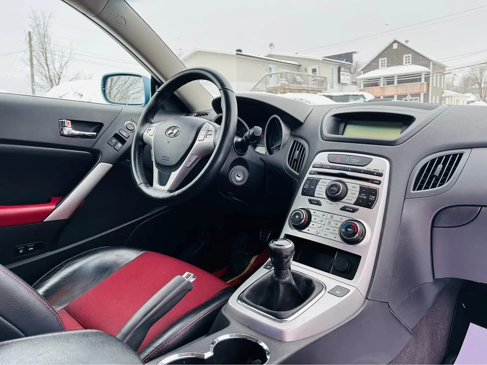 2010 Hyundai Genesis - Image 8 of 8