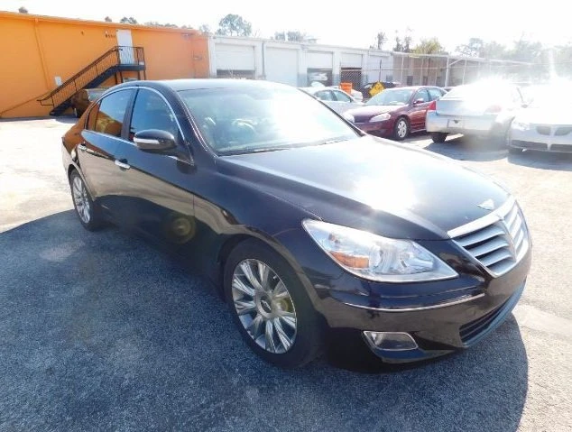 2010 Hyundai Genesis - Image 2 of 11