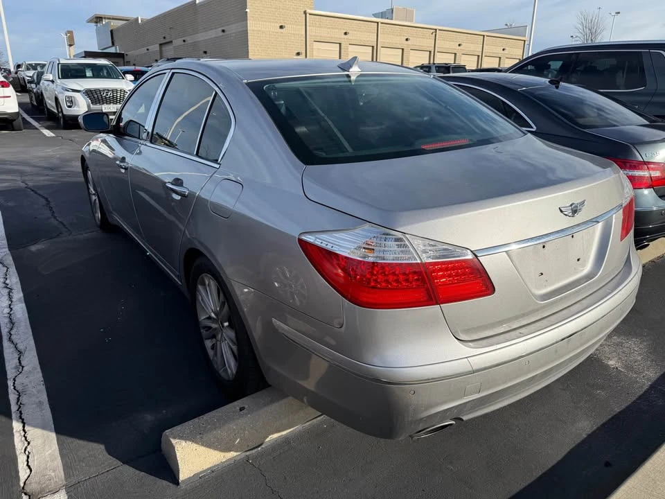 2010 Hyundai Genesis - Image 4 of 6