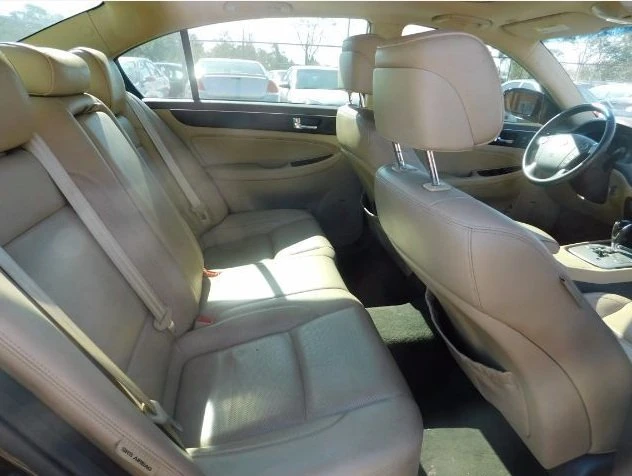 2010 Hyundai Genesis - Image 11 of 11