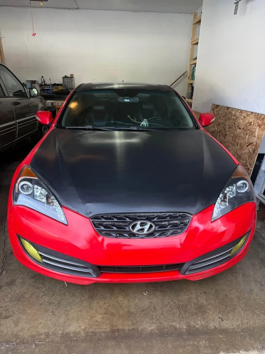 2010 Hyundai Genesis - Image 2 of 9