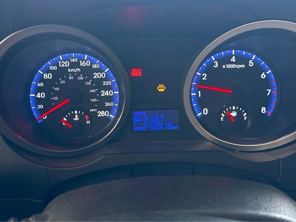 2010 Hyundai Genesis - Image 4 of 9