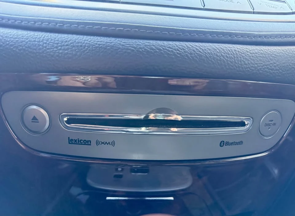 2010 Hyundai Genesis - Image 17 of 18