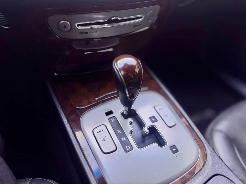 2010 Hyundai Genesis - Image 16 of 18