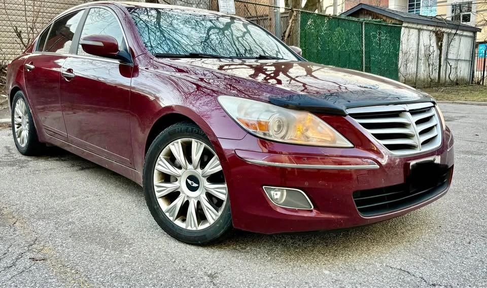 2010 Hyundai Genesis - Image 3 of 16