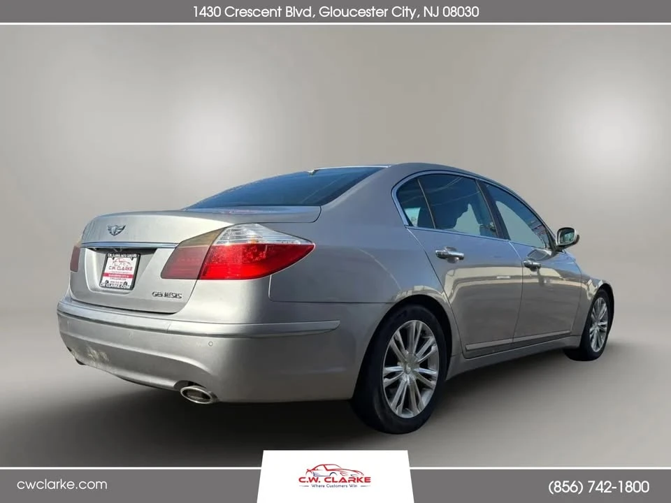 2010 Hyundai Genesis - Image 4 of 6