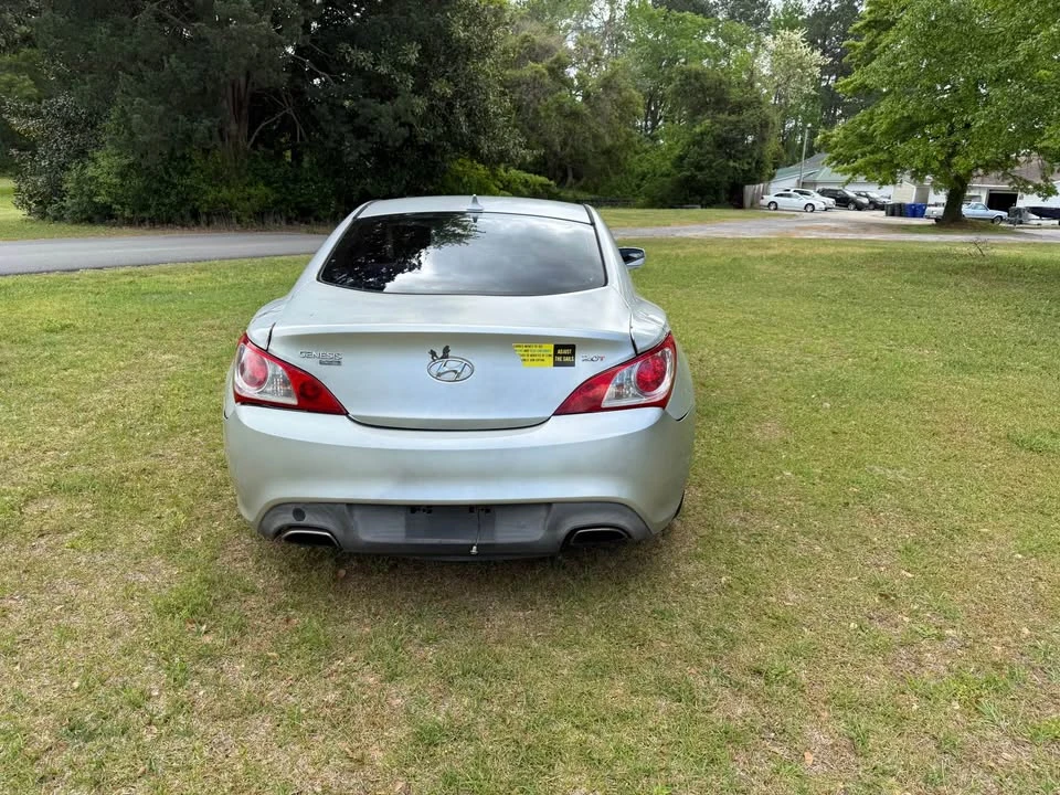 2010 Hyundai Genesis - Image 3 of 9