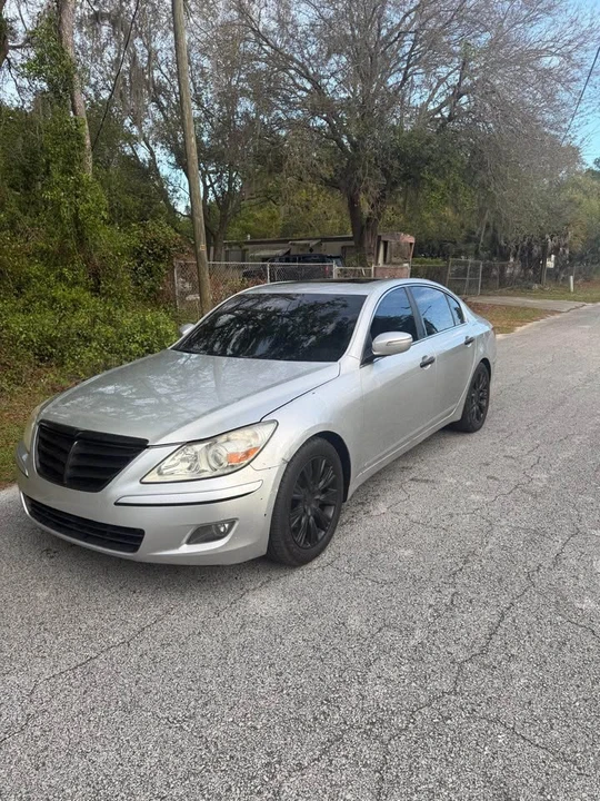 2010 Hyundai Genesis - Image 2 of 9