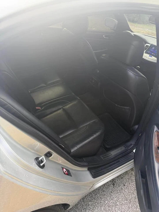 2010 Hyundai Genesis - Image 9 of 9