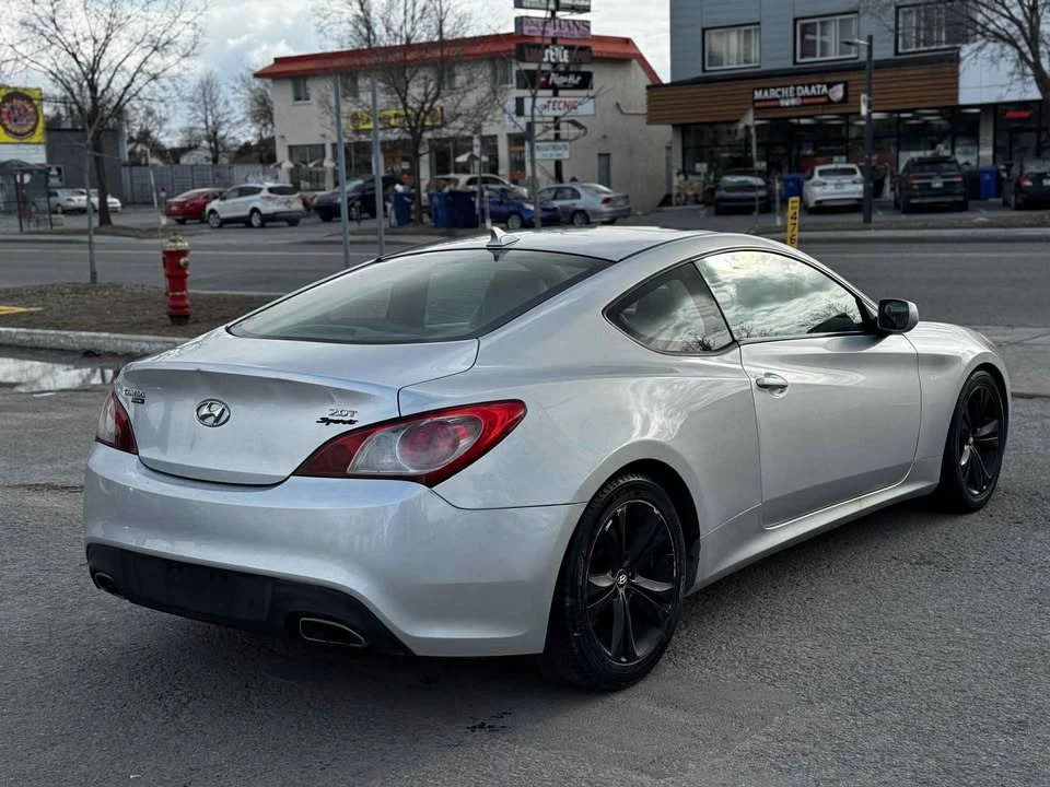 2010 Hyundai Genesis - Image 6 of 13