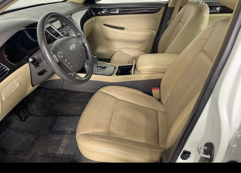2010 Hyundai Genesis - Image 6 of 7